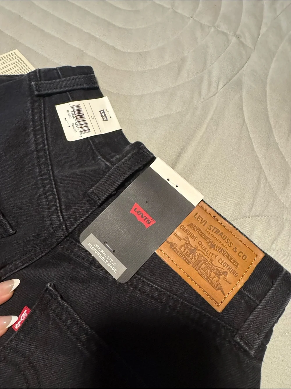 Levis levi flared